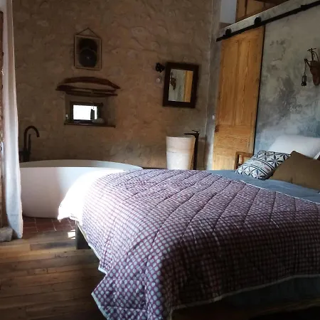 Maison D'Hotes Ainsi Soie T-Il Bed & Breakfast