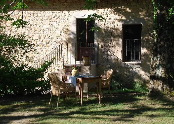 Ainsi Soie T-il Bed & Breakfast Combovin